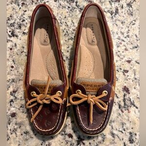 Sperry Boat Shoes Size 5 New without Tags